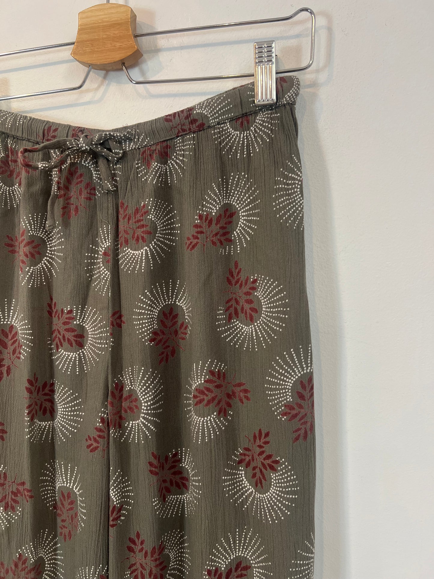 NICOLÍ. Pantalón gris estampado T.14 años