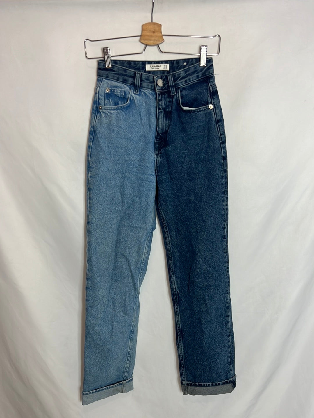 PULL&BEAR. Pantalón denim bicolor T.32