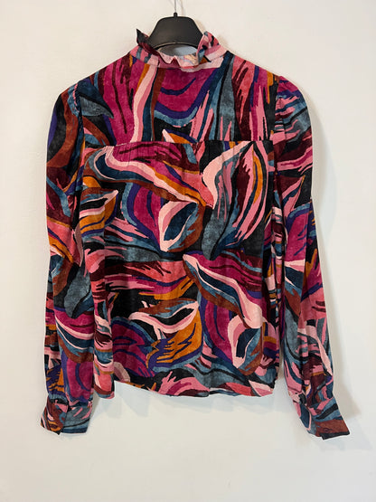 PETITE MENDIGOTE. Total look fluido estampado colores. T S