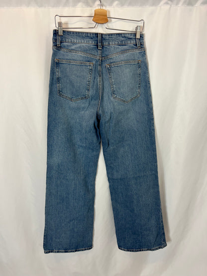 H&amp;M. Wide-leg denim. Size 40