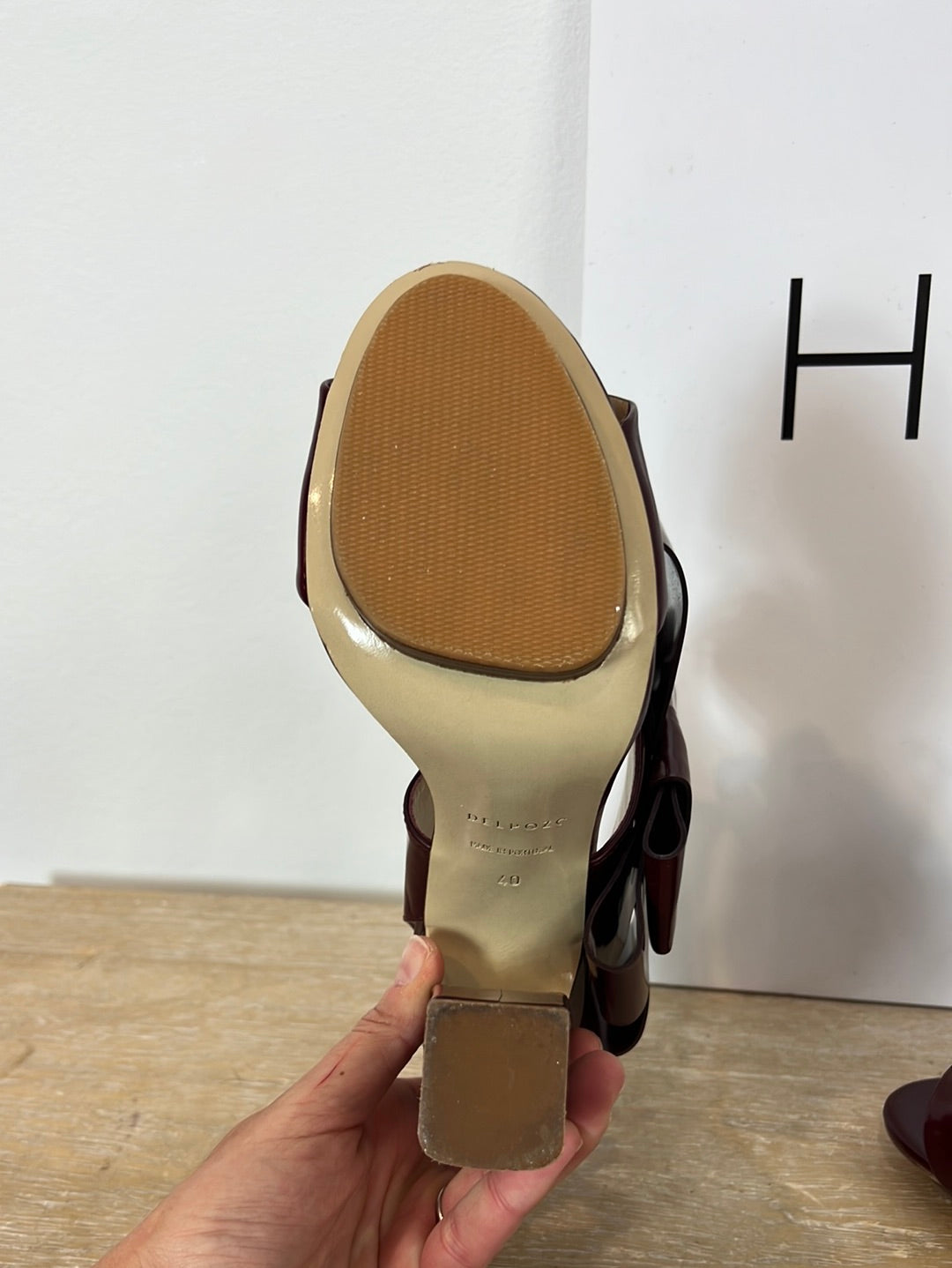 DEL POZO. Burgundy bow sandals, size 40