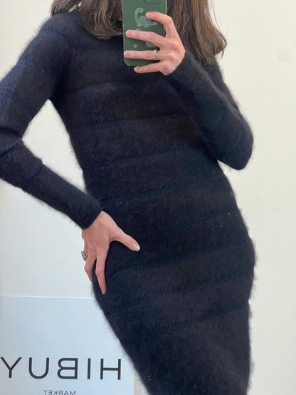 MAJE. Vestido azul y negro angora