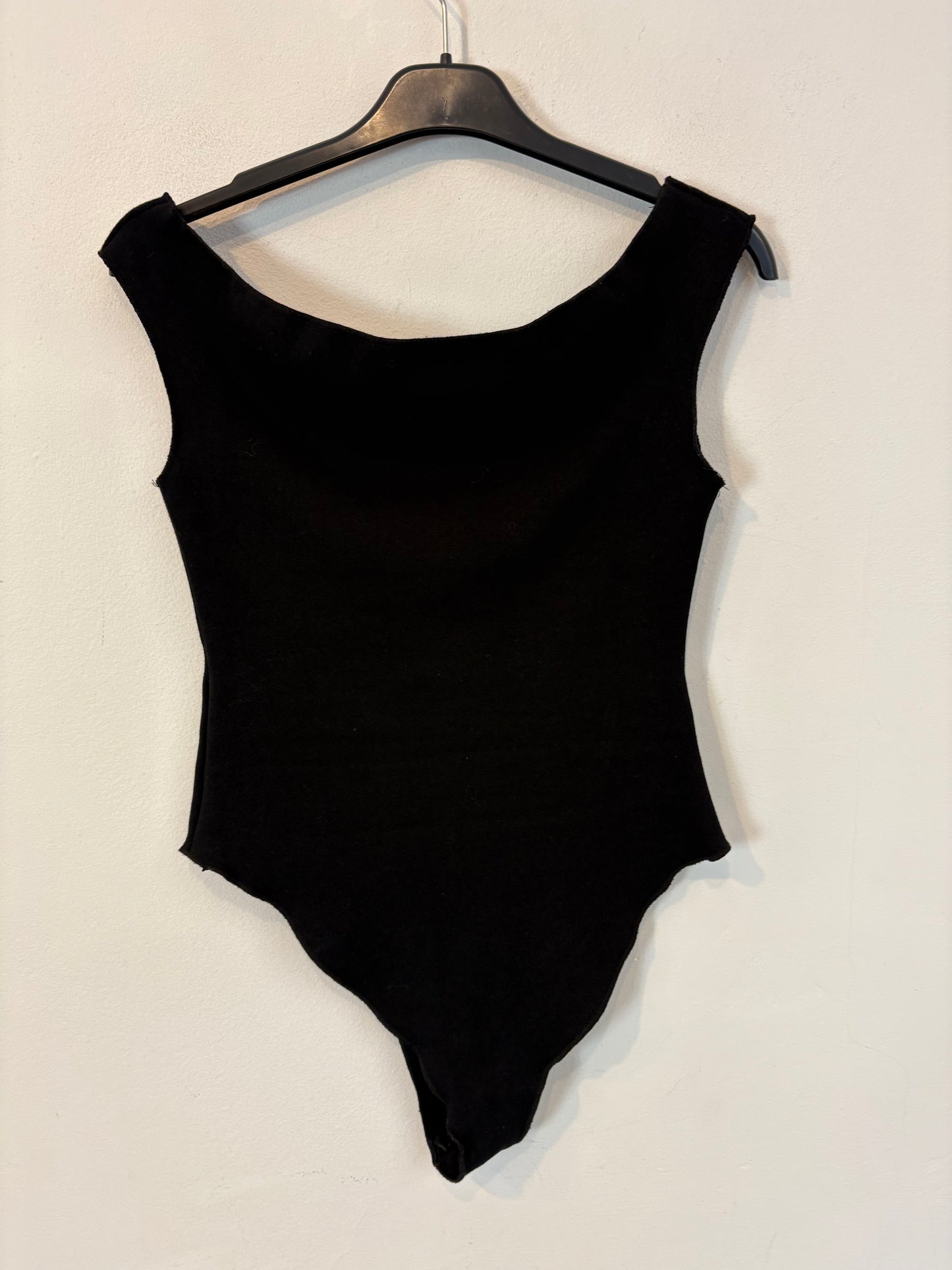 ZARA. Body negro abalorios