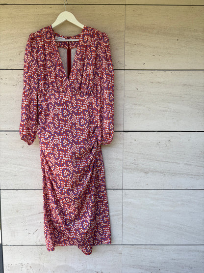 MONISQUI. Vestido largo  estampado fruncidos