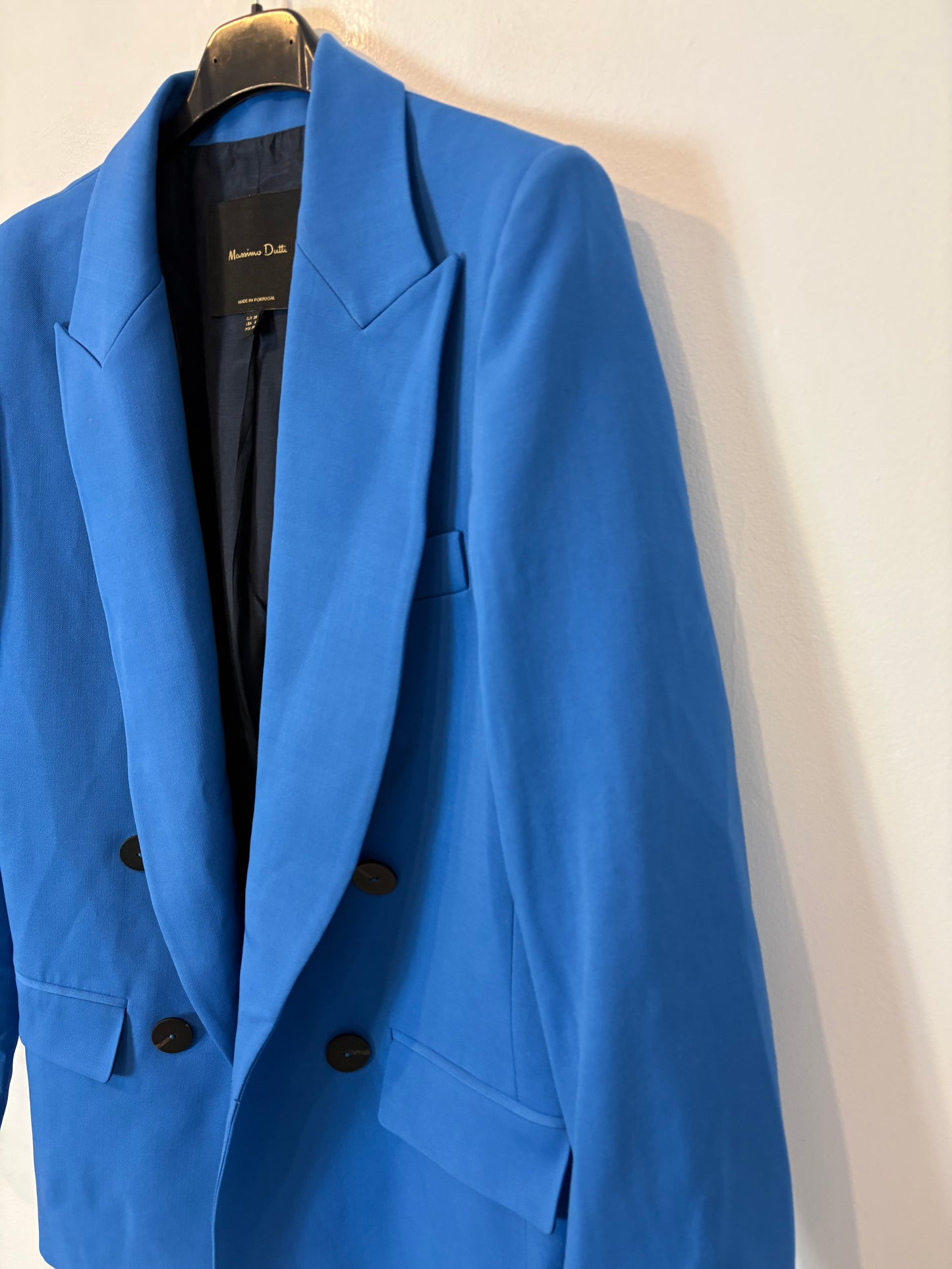 MASSIMO DUTTI. Blazer azul klein