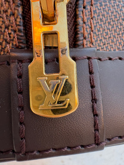 LOUIS VUITTON. Bolso Alma BB