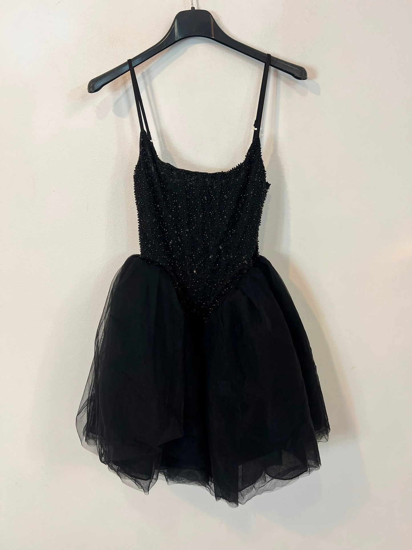OH POLLY. Vestido corto pedrería falda volumen