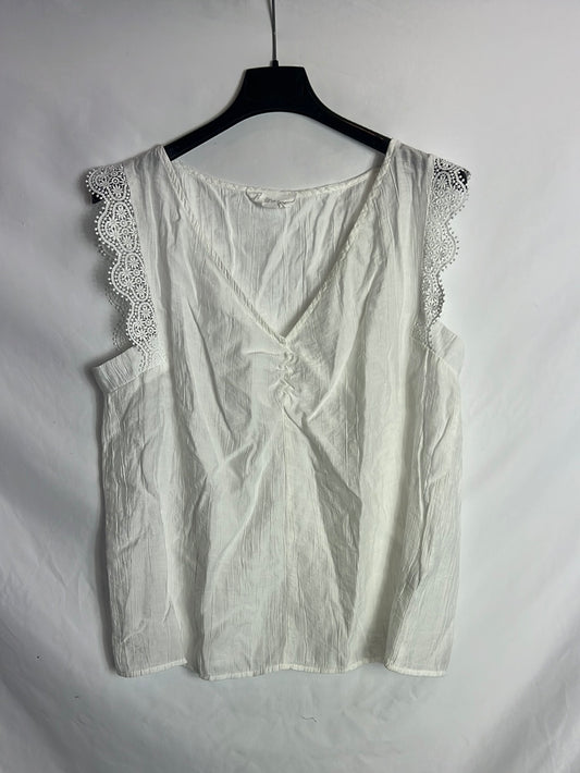 POLÍN ET MOI. Textured white sleeveless blouse. T.L.