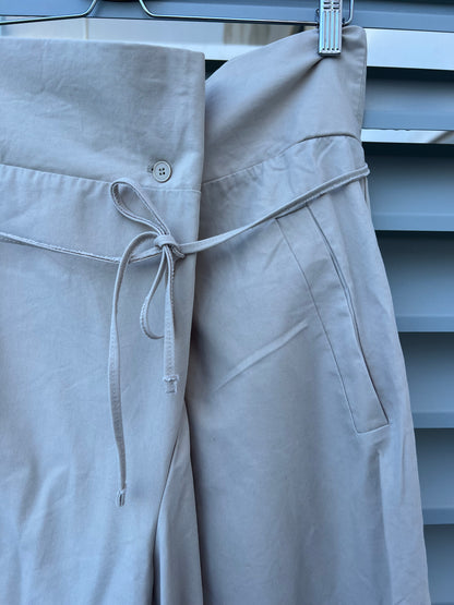 ZARA. Pantalón ancho beige cintura