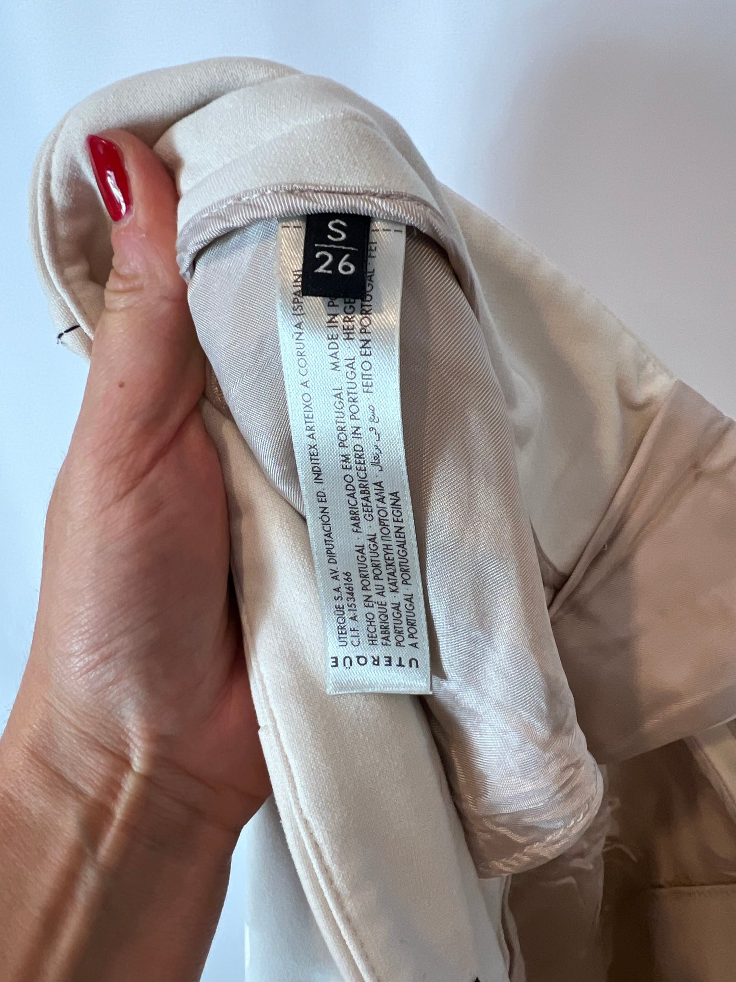 UTERQÜE. Beige slouchy Ts pants