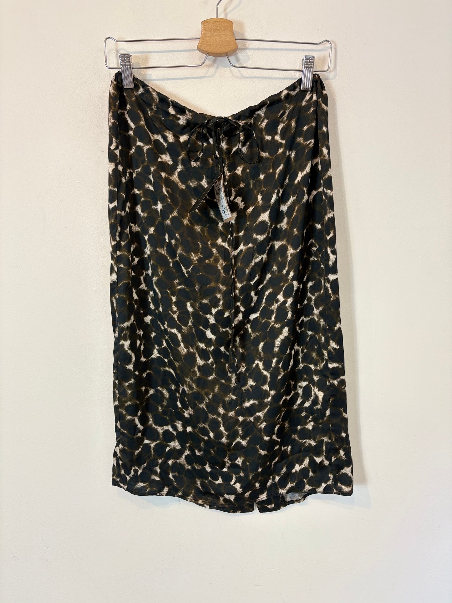 MASSIMO DUTTI. Printed top and skirt set. Size XS/S