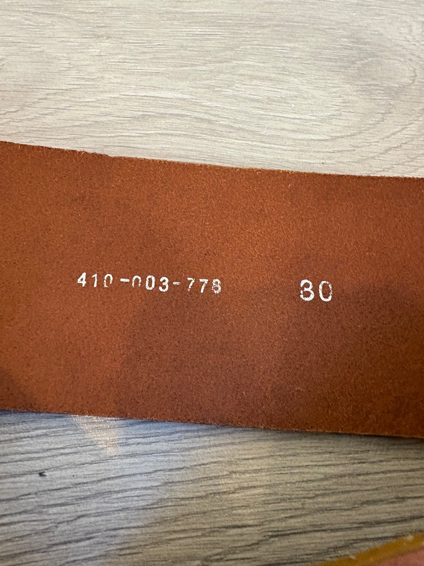 OTRAS. Cinturón ancho piel