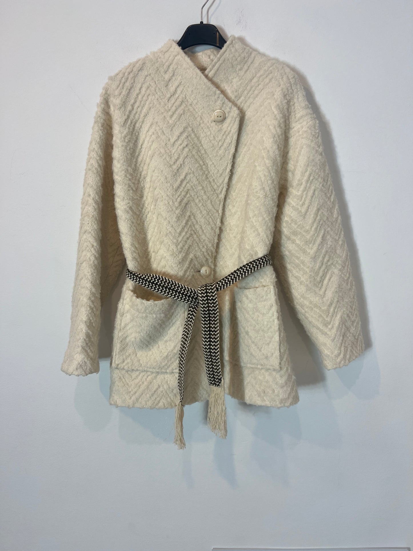 LA PETITE FRANÇAISE. Abrigo beige textura T.36