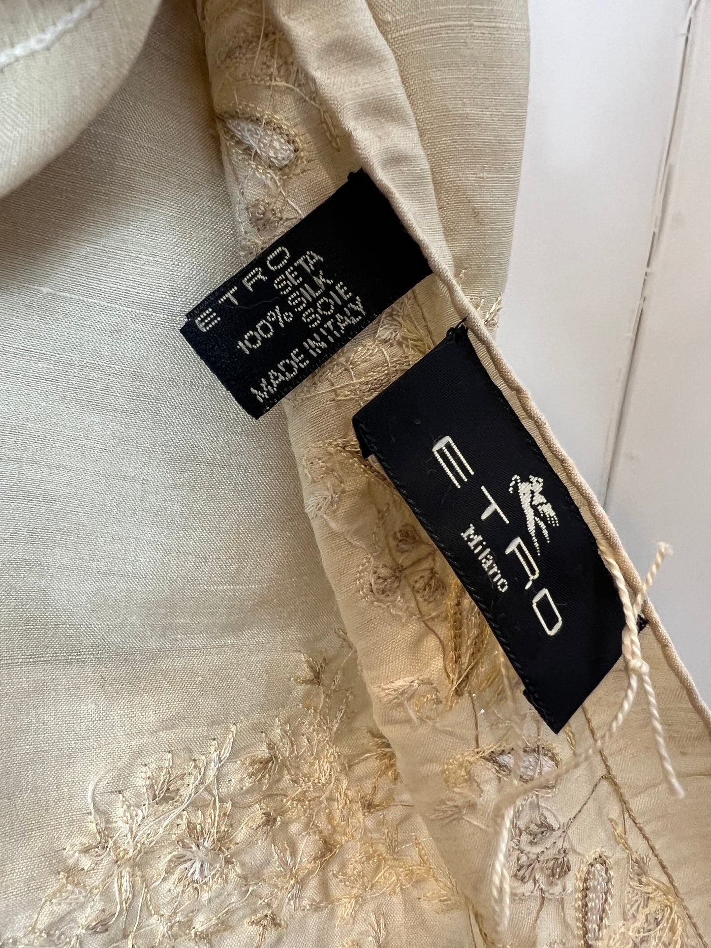 ETRO. Beige silk scarf with embroidery