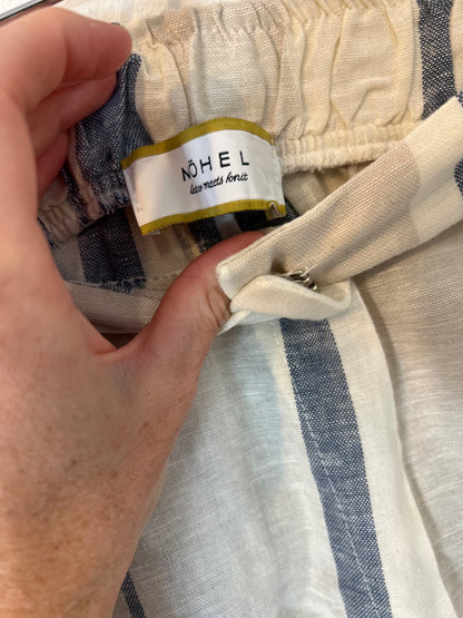 MOHEL. Conjunto chaqueta y bermuda rayas T.xs/s