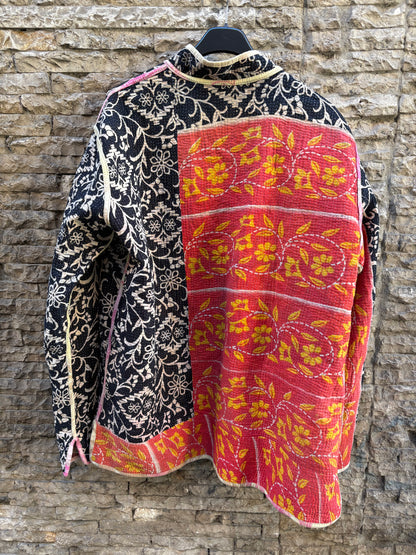 OTRAS. Chaqueta estampada reversible