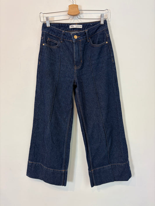 ZARA. Pantalón denim pata ancha. T XS