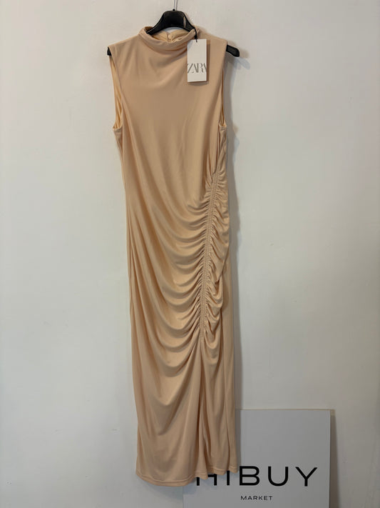 ZARA. Vestido largo elástico fruncidos