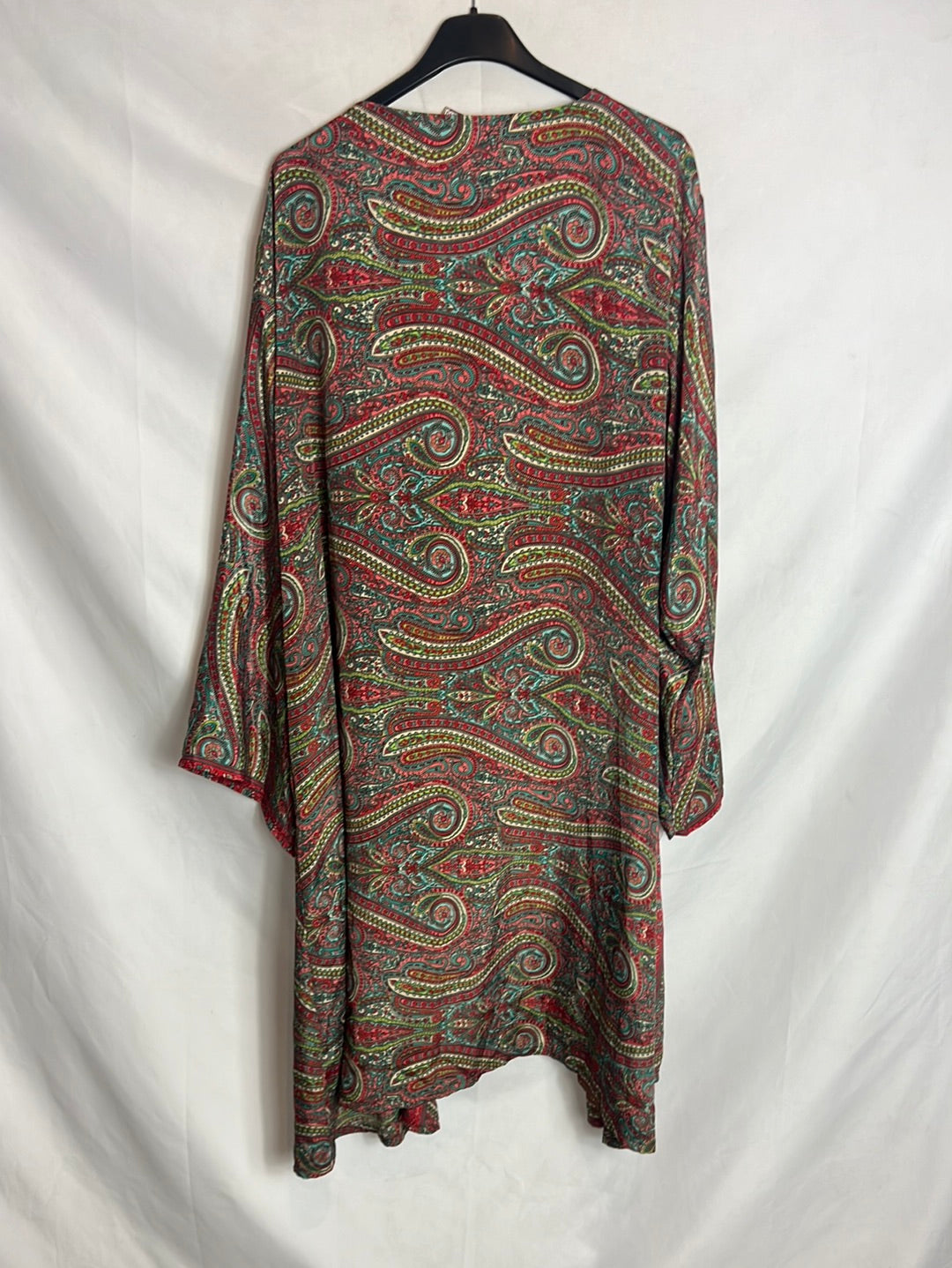 BOHOO FASHION. Kimono estampado largo.TS/M