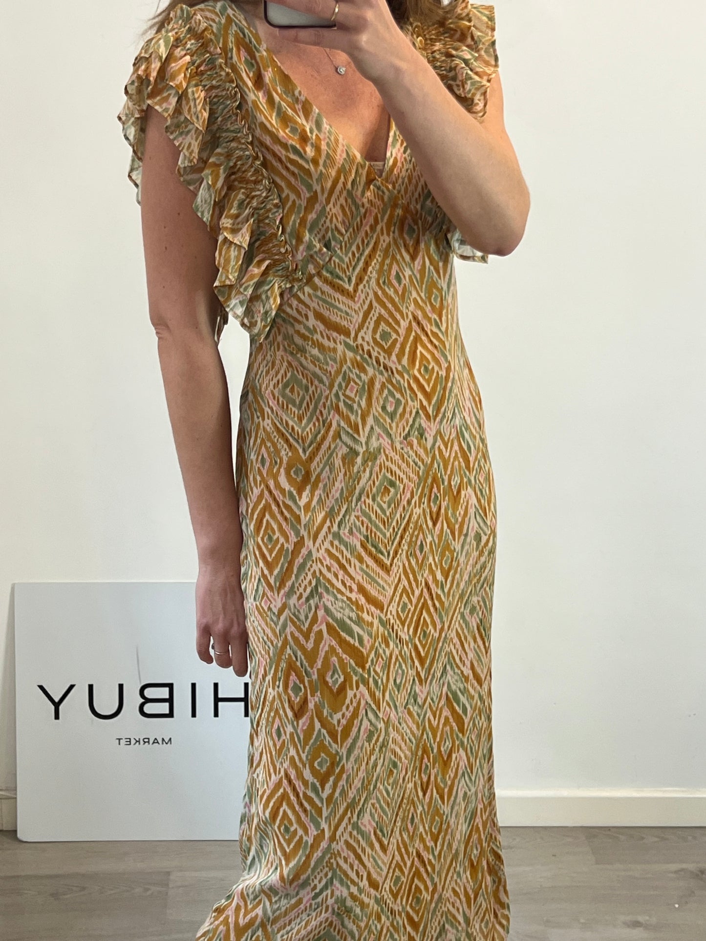 SCALPERS. Vestido beige estampado. T M