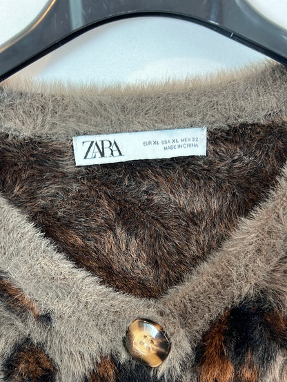 ZARA. Cárdigan textura animal print. T XL