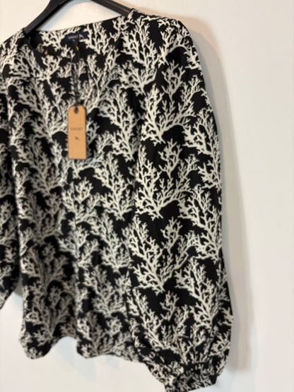 SOEUR. Blusa negra corales