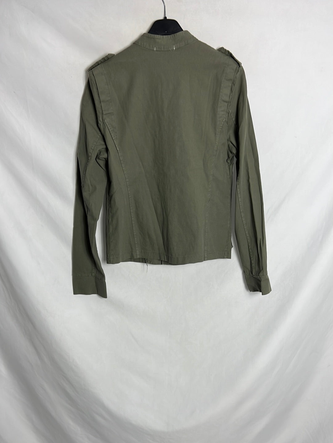 TRE'S. Thin green parka Your(s)