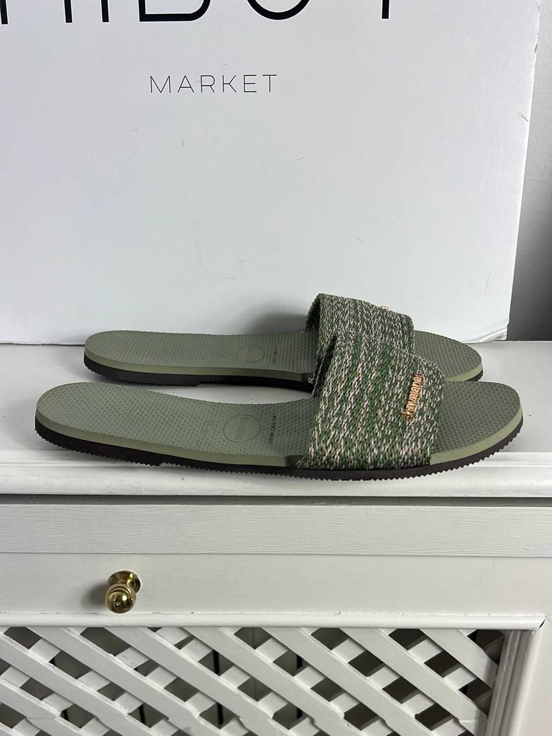 HAVAIANAS. Sandalia plana tira ancha. T 39-40