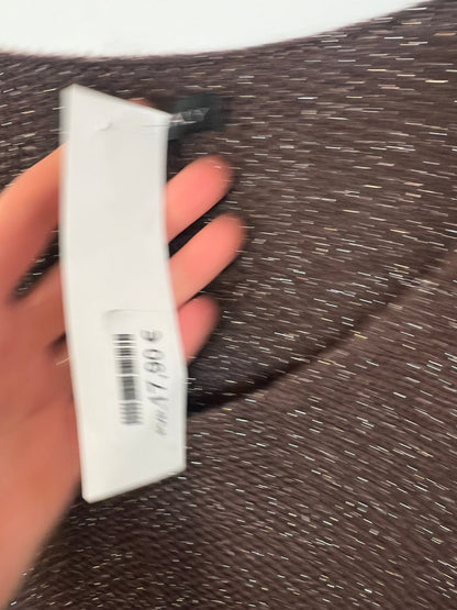 OTRAS. Top marrón hilos brillo. T M/L