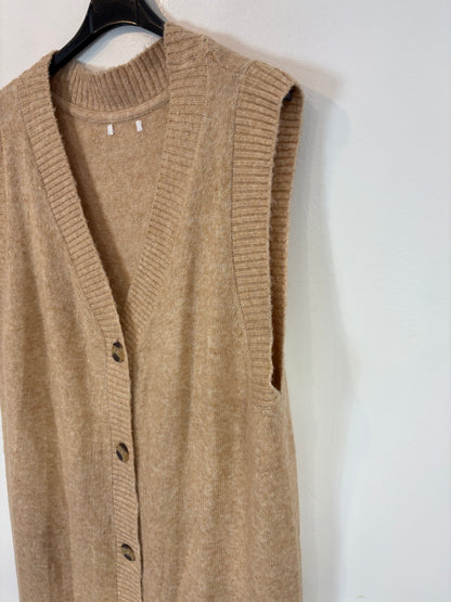 ZARA. Black stretch knit top. TL