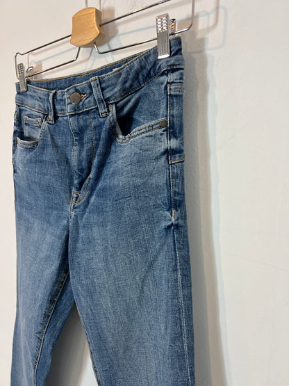 ZARA. pantalón denim campana T.36