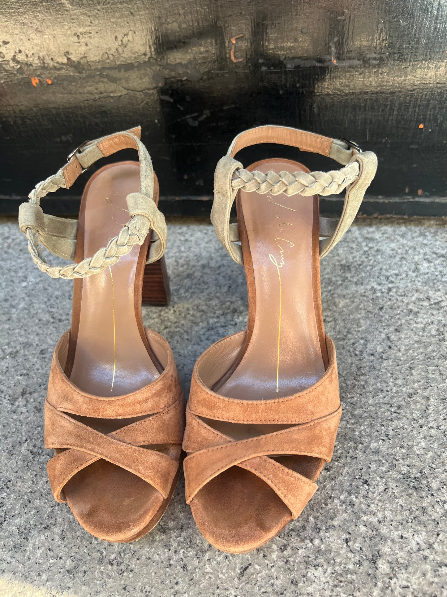 LOLA CRUZ. Sandalia piel bicolor T.39