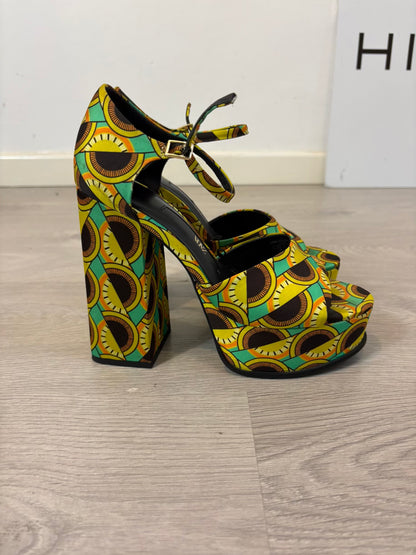 ZARA. Plataformas africanas