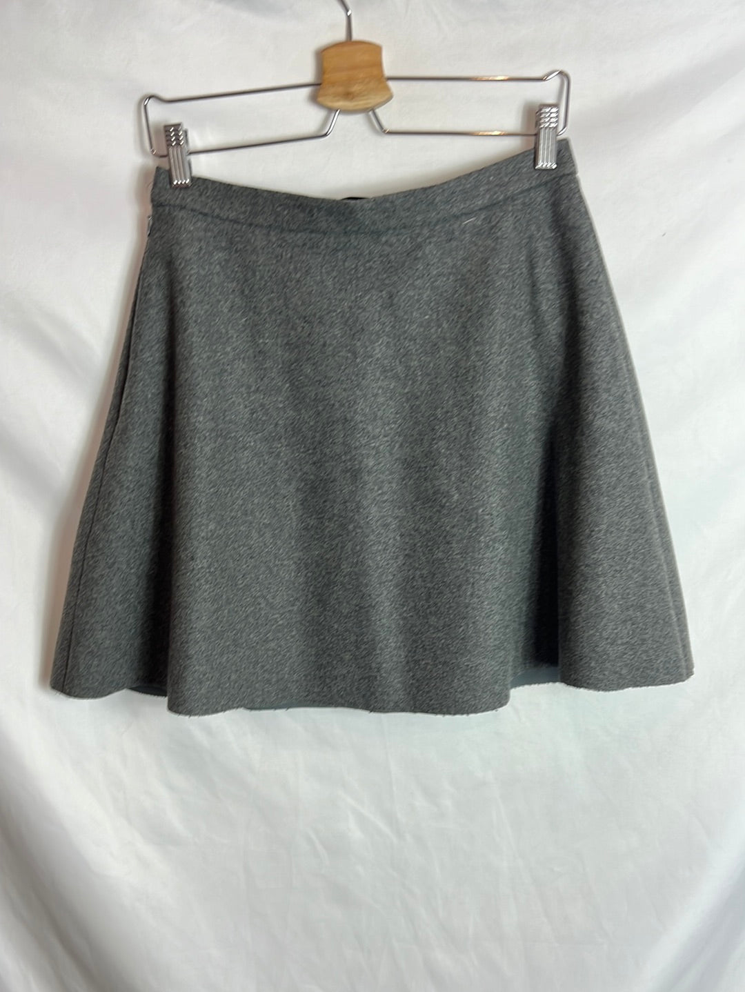 & OTHER STORIES. Falda corta gris textura. T 38