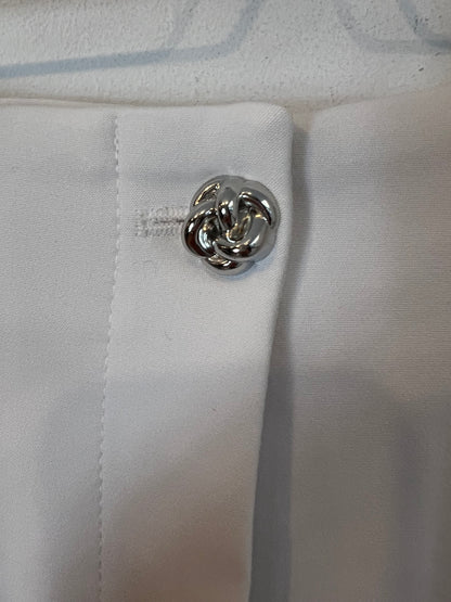 ZARA. Pantalón corto blanco costuras. T M