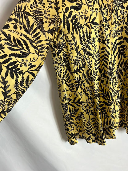 OTRAS. Blusa seda estampada. T M