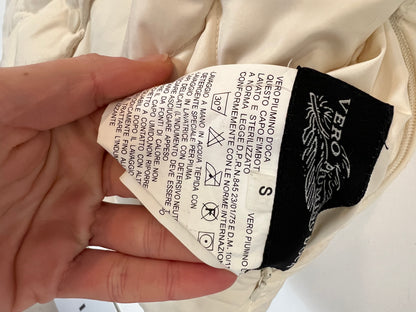 OTRAS. Chaleco reversible beige pluma oca. T S