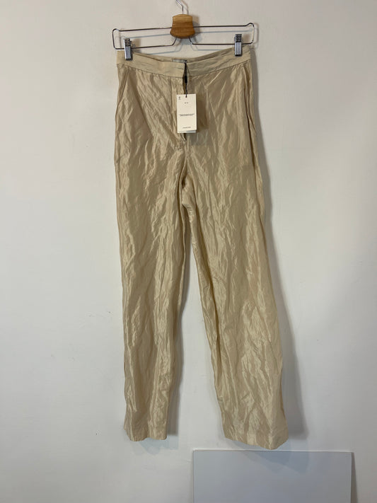 MASSIMO DUTTI. Pantalón beige detalle brillo