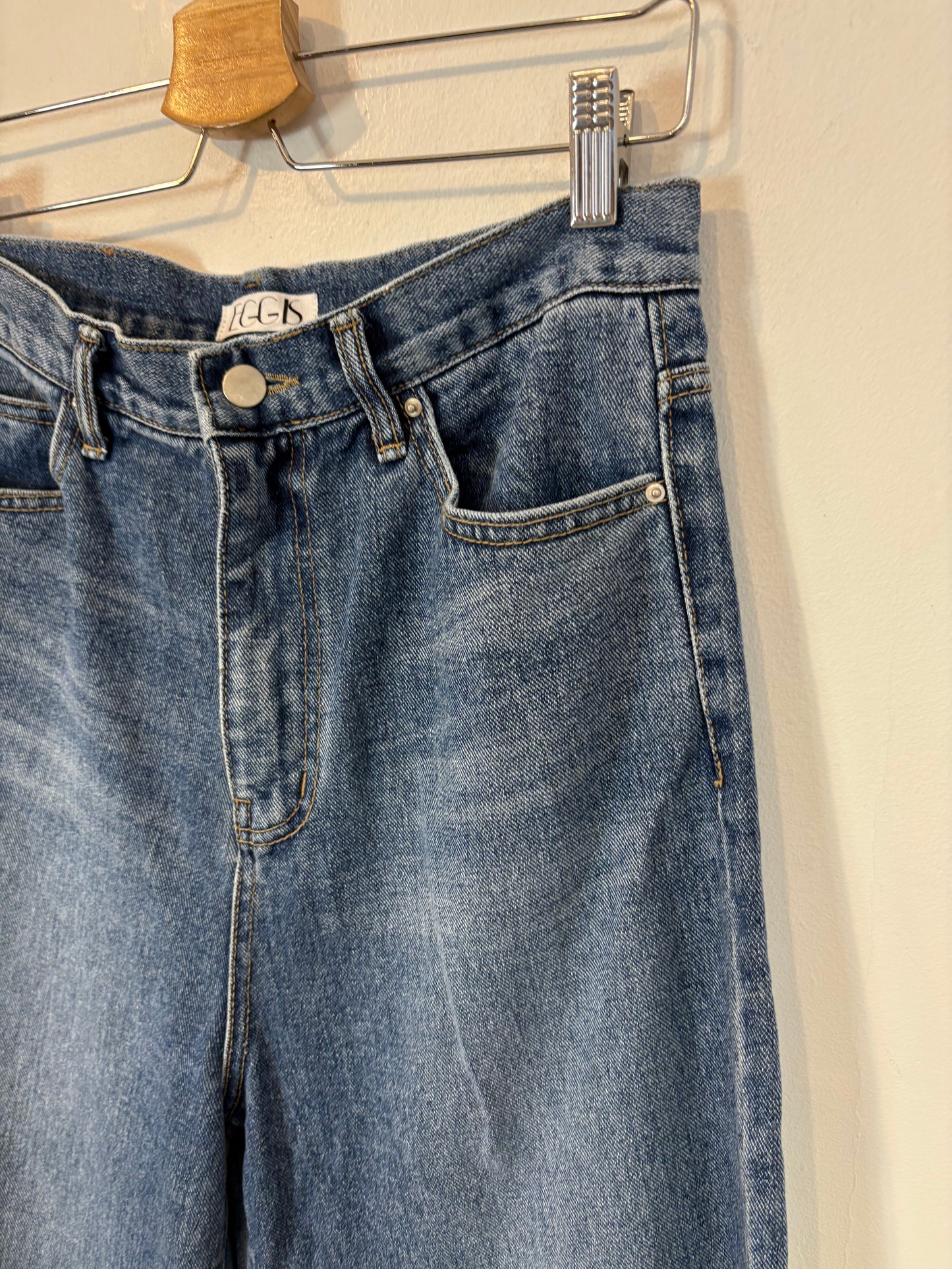 ZARA. Flowy green trousers T.xs