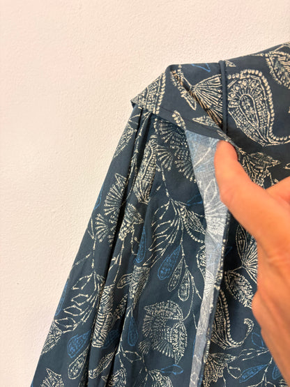 ALGO BONITO. Blusa estampada verdes. T S