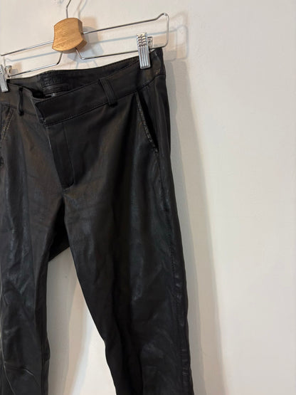MON&PAU. Pantalón piel negro