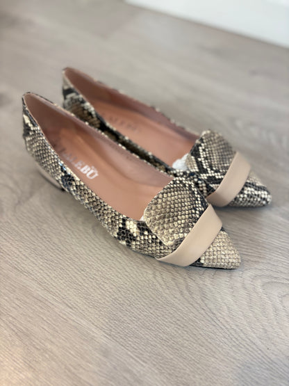 LALEBÚ. Zapato piel animal print. T 37