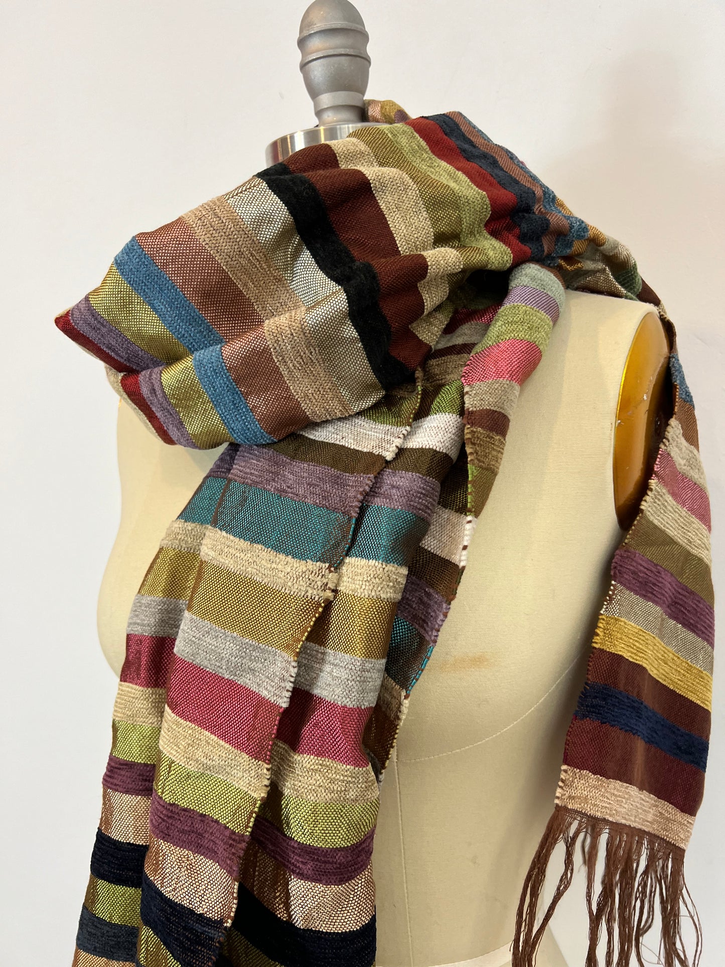 OTRAS. Fular textura colores