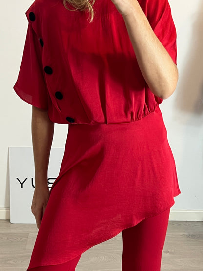 SOPHIE&LUCIE. top rojo botones T.38