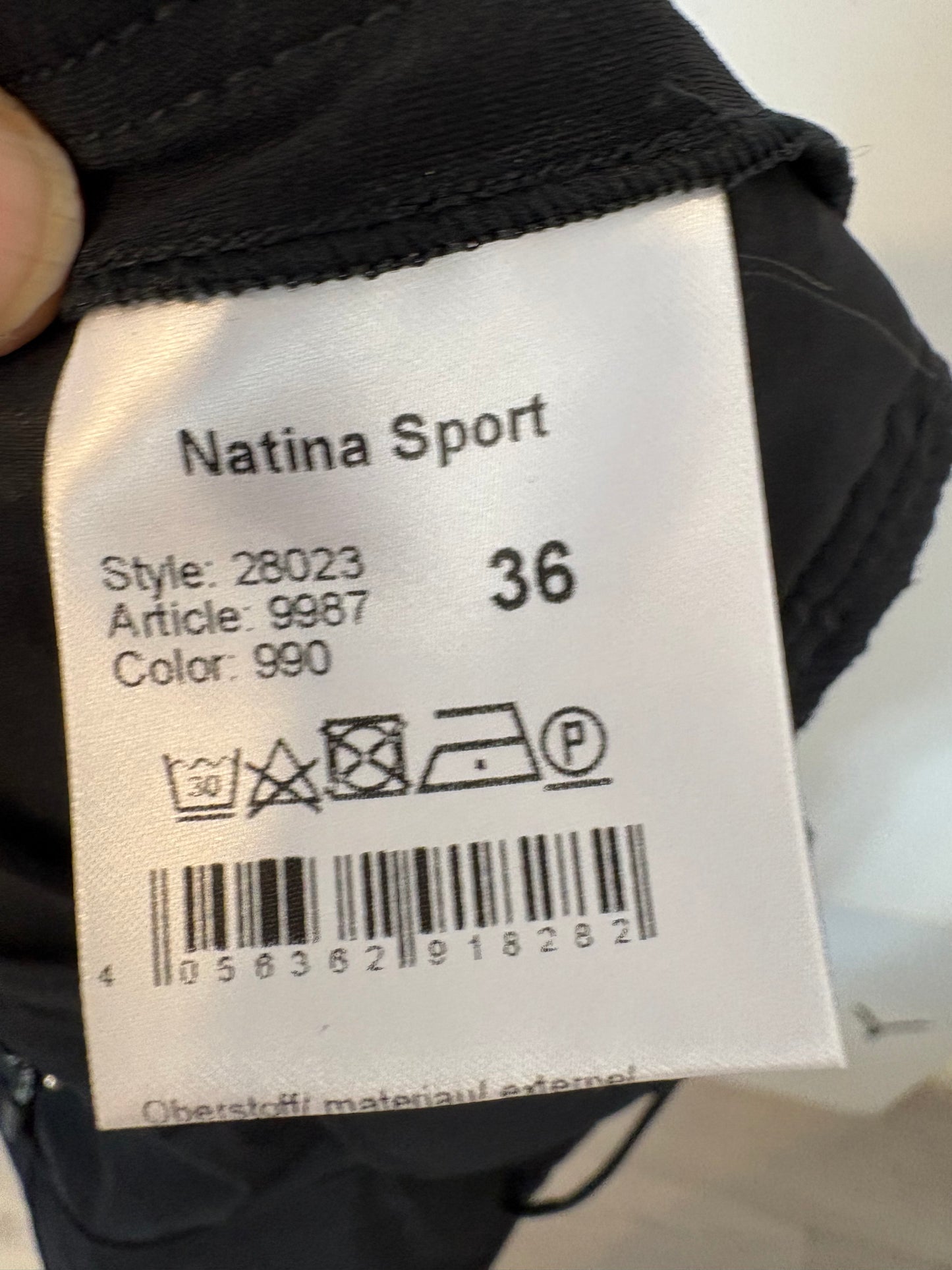 RAFFAELLO ROSSI. Pantalón negro textura