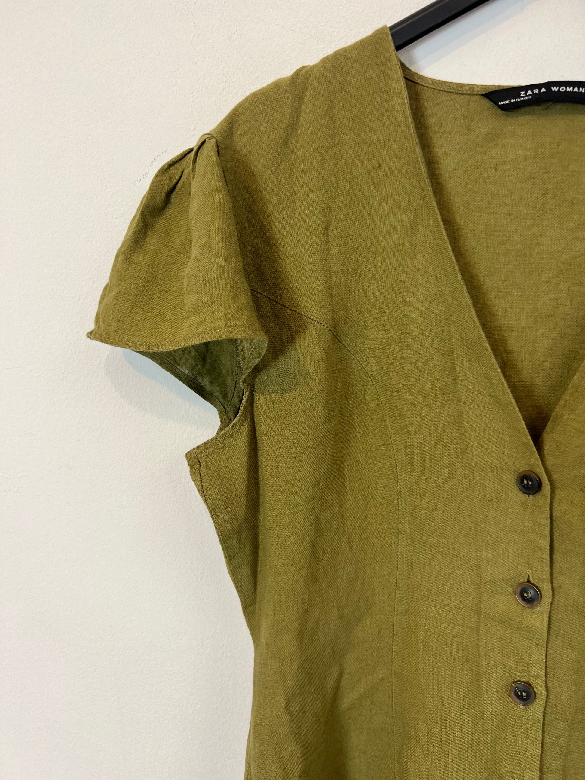 ZARA. Long green buttoned linen dress. TM Hibuy market ZARA. Long green buttoned linen dress. TM Hibuy market
