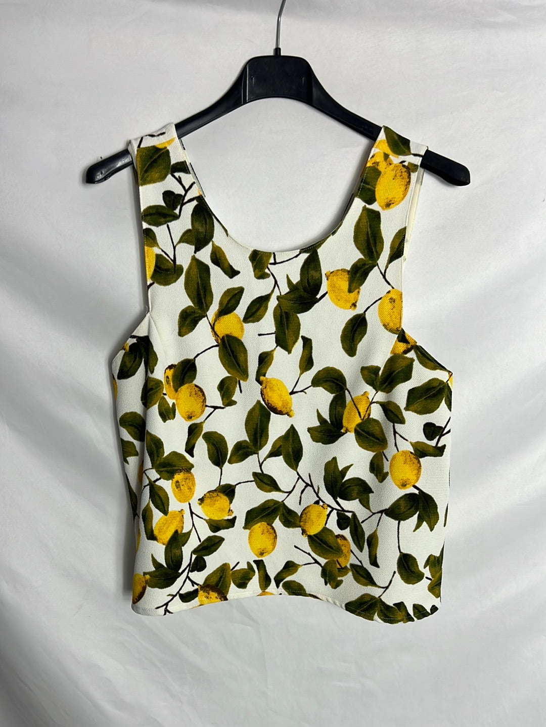 ZARA. White lemon top with back detail.TS