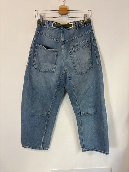 FREE PEOPLE. Denim abotonado parches