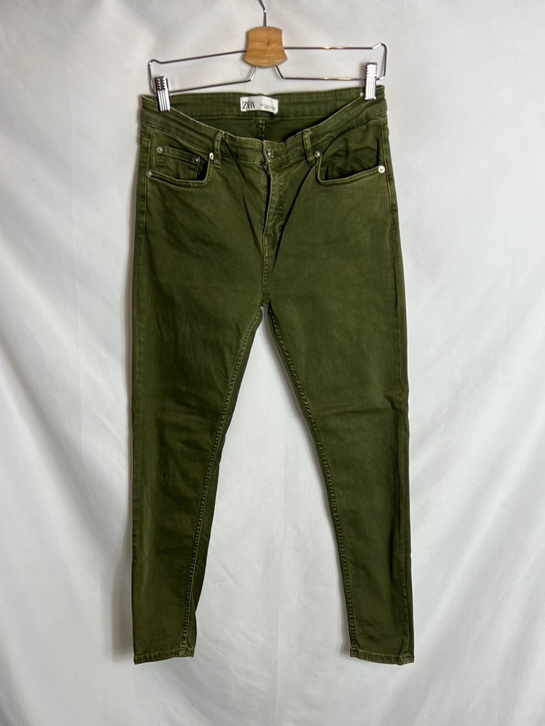 ZARA. Green stretch skinny denim. Size 42