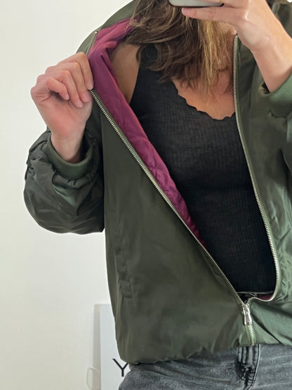SLOWLOVE. Green bomber jacket with sleeve detail. TS